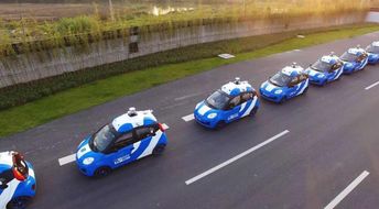 无人汽车也要考驾照？全球首家无人汽车驾校在集美驾校启幕