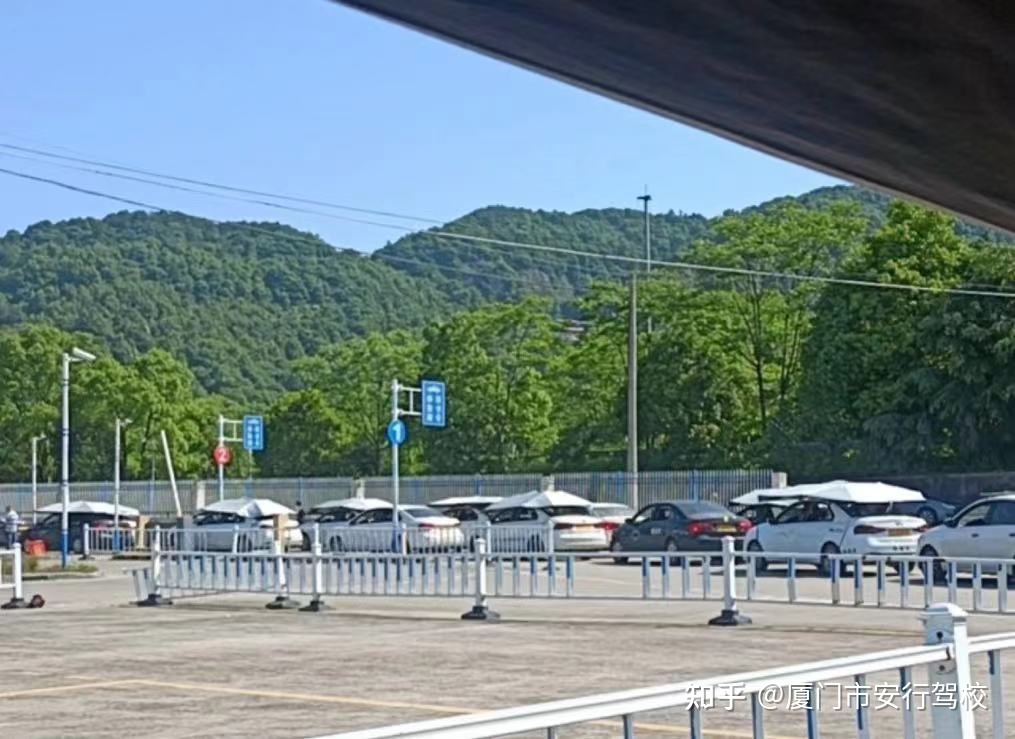 厦门集美区驾校选择指南 如何挑选适合自己的优质驾校